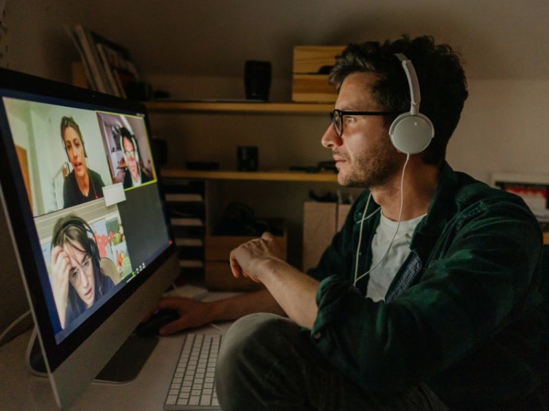 Working from home:  From invisibility to decent work